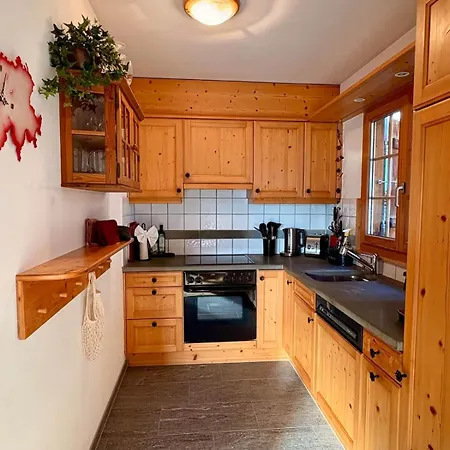 Apartment Cosy Apartment, Private Garden With Mountain Views